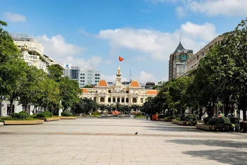 TP Hồ Chí Minh tiếp tục thực hiện giãn cách xã hội theo Chỉ thị 16 thêm 14 ngày.
