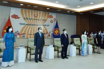 Lễ chào cờ kỷ niệm 54 năm thành lập ASEAN tại Hà Nội