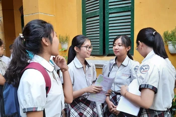Các thí sinh tham gia kỳ tuyển sinh vào lớp 10 công lập năm 2020 tại TP Hồ Chí Minh.