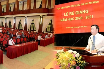 GS,TS Nguyễn Xuân Thắng phát biểu tại Lễ bế giảng. (Ảnh: HCMA.VN)