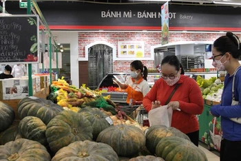 10 siêu thị lớn sẽ cung ứng thực phẩm cho người dân thành phố. 