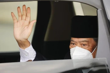 Thủ tướng Muhyiddin Yassin tới Cung điện quốc gia, tại Kuala Lumpur, để gặp Nhà vua, ngày 16/8. (Ảnh: Reuters)