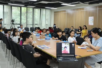 Các cây bút nhí tham gia giao lưu trực tuyến cùng tác giả truyện tranh Nhật Bản đầu tháng 4/2021.