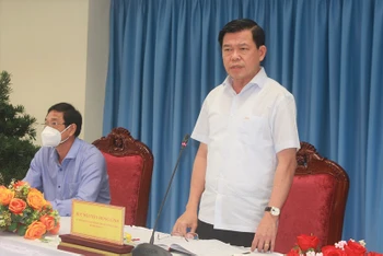 Bí thư Tỉnh ủy Đồng Nai Nguyễn Hỗng Lĩnh phát biểu tại buổi họp.