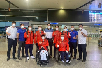 Đoàn Thể thao Người khuyết tật Việt Nam có mặt tại sân bay Nội Bài. (Ảnh: Đoàn TTNKT Việt Nam)