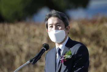 Bộ trưởng Thống nhất Hàn Quốc Lee In-young phát biểu trong một sự kiện ở làng đình chiến Panmunjom, khu vực biên giới liên Triều, ngày 4/11/2020. (Ảnh: AFP/TTXVN)