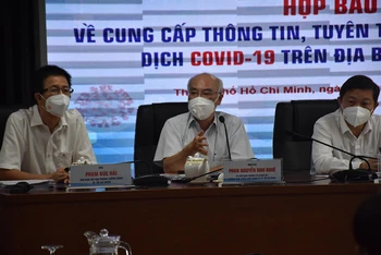 Ông Phan Nguyễn Như Khuê, Trưởng Ban Tuyên giáo Thành ủy TP Hồ Chí Minh phát biểu tại buổi họp báo công bố thông tin phòng, chống dịch Covid-19 tại TP Hồ Chí Minh sáng 20/8.