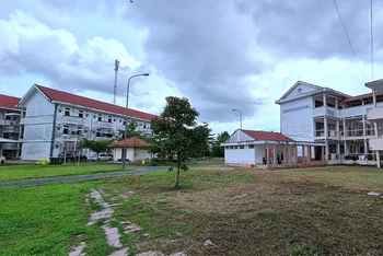 Khu cách ly tập trung tại Trường phổ thông Dân tộc nội trú tỉnh Cà Mau. 