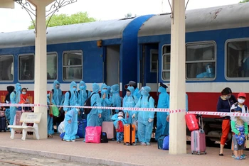 Thừa Thiên Huế tổ chức đón bà con về từ TP Hồ Chí Minh bằng chuyến tàu hỏa. (Ảnh minh họa).