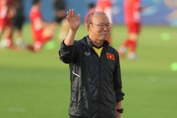 HLV Park Hang Seo có kế hoạch dài hạn cùng đội tuyển tại Vòng loại cuối World Cup 2022. (Ảnh: TTXVN)