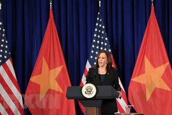 Phó Tổng thống Hoa Kỳ Kamala Harris họp báo nhân chuyến thăm Việt Nam