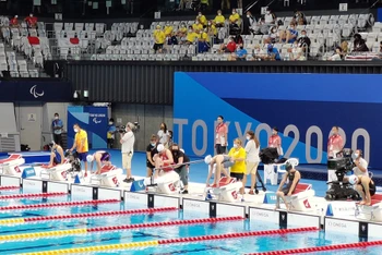 Các kình ngư thi đấu tại Paralympic Tokyo 2020. (Ảnh: TTXVN)