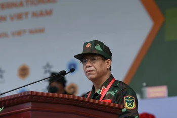Trung tướng Nguyễn Văn Nghĩa phát biểu tại lễ bế mạc. (Ảnh: HUY SƠN)