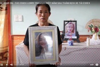 Hình ảnh trong phim “One year on the Essex lorry tragedy”.