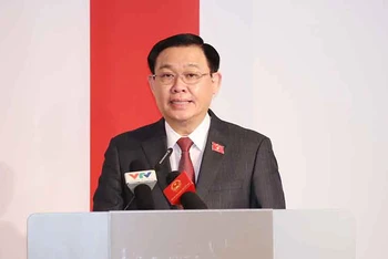 Chủ tịch Quốc hội Vương Đình Huệ phát biểu tại Diễn đàn Doanh nghiệp Việt - Áo. 