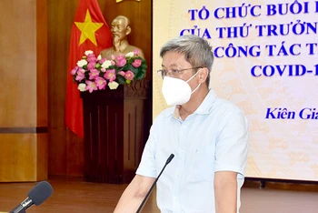 Thứ trưởng Nguyễn Trường Sơn phát biểu tại buổi làm việc.