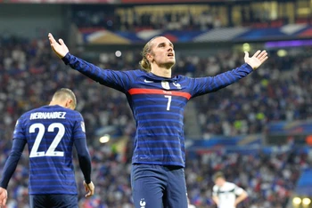 Griezmann lập cú đúp bàn thắng để cắt chuỗi 5 trận hòa thất vọng của Pháp. (Ảnh: FIFA)