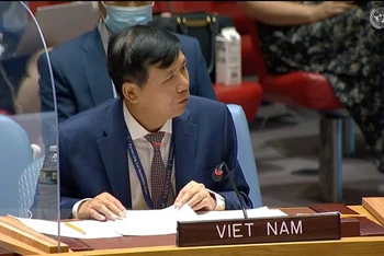 Đại sứ Đặng Đình Quý, Trưởng Phái đoàn đại diện thường trực Việt Nam tại Liên hợp quốc phát biểu tại phiên họp Hội đồng Bảo an. (Ảnh: TTXVN)