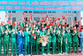 Đoàn cán bộ y tế TP Hải Phòng lên đường chi viện TP Hồ Chí Minh chống dịch ngày 12/9.