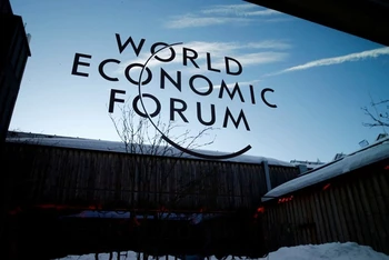 Biểu tượng của WEF lần thứ 50 tại Davos, ngày 21/1/2020. (Ảnh: Reuters)