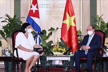 Chủ tịch nước Nguyễn Xuân Phúc tiếp Phó Chủ tịch thứ nhất Viện Cuba Hữu nghị với các dân tộc (ICAP) Noemi Rabaza Fernandesz. 