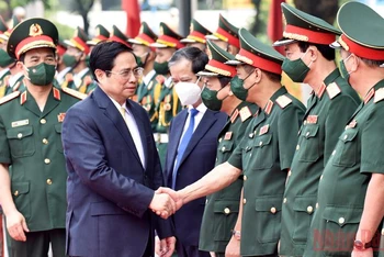 Thủ tướng Phạm Minh Chính đến dự Lễ khai giảng năm học 2021-2022 của Học viện Quốc phòng. (Ảnh: TRẦN HẢI)