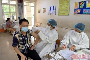 Địa bàn Hà Nội đã tiêm được hơn 6,7 triệu mũi vaccine (Ảnh: NDĐT)