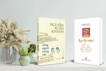 Hai cuốn sách về nhà văn Nguyễn Xuân Khánh. (Ảnh: NXB Phụ nữ Việt Nam).