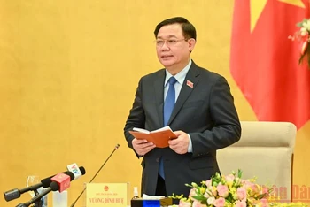 Chủ tịch Quốc hội Vương Đình Huệ phát biểu ý kiến tại tọa đàm. (Ảnh: Duy Linh)