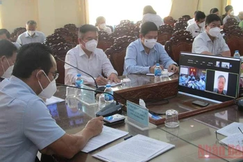 Bí thư Tỉnh ủy Long An Nguyễn Văn Được đối thoại trực tuyến với doanh nghiệp trên địa bàn tỉnh Long An, chiều 27/9.