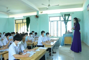 Từ ngày 11/10, học sinh phổ thông ở Quảng Ngãi học trực tiếp.