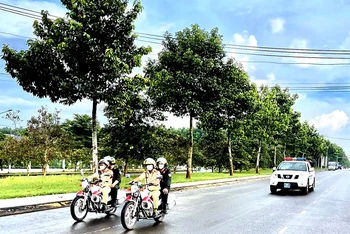 Lực lượng chức năng tuần tra bảo vệ “vùng xanh” tại TP Long Khánh, tỉnh Đồng Nai.