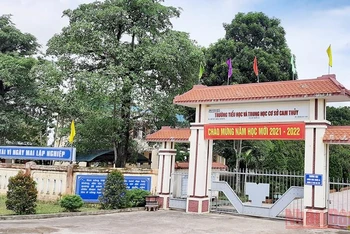 Trường Tiểu học và THCS Cam Thủy, huyện Cam Lộ, nơi có nhiều học sinh F1 phải cách ly tập trung do vô tình liên quan đến F0 L.P.T.