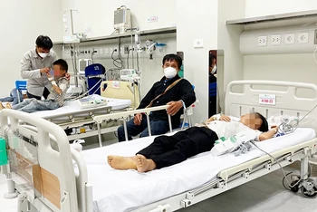8 trẻ nằm tại Bệnh viện Nhi Trung ương đã qua giai đoạn nguy kịch.