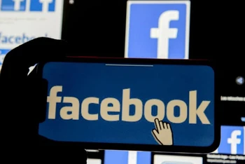 Sự cố ngừng hoạt động gần 6 giờ đồng hồ là đòn giáng thứ hai vào Facebook trong những ngày vừa qua. (Ảnh: Reuters)