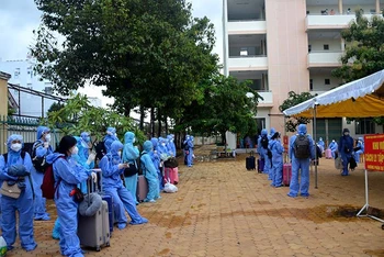 Trường THPT chuyên Trần Hưng Đạo, TP Phan Thiết (Bình Thuận) được trưng dụng làm khu cách ly tập trung cho người từ vùng dịch trở về địa phương. 