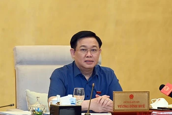 Chủ tịch Quốc hội Vương Đình Huệ phát biểu ý kiến tại phiên họp. (Ảnh: Duy Linh) 