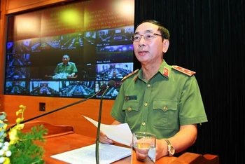 Đồng chí Trần Quốc Tỏ phát biểu tại Hội nghị.