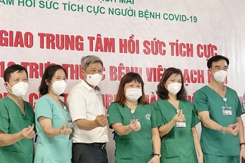 Thứ trưởng Y tế Nguyễn Trường Sơn tin tưởng năng lực y tế của TP Hồ Chí Minh đảm đương sau khi lực lượng chi viện được rút về.