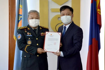 Việt Nam hỗ trợ Mông Cổ 50 nghìn USD để ứng phó dịch Covid-19.