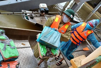 320 triệu đồng hỗ trợ người dân Quảng Bình bị mưa lũ