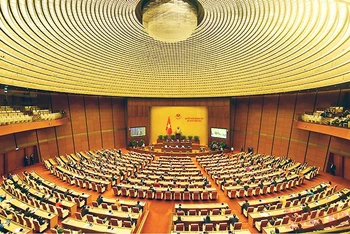 Quang cảnh phiên khai mạc kỳ họp thứ hai, Quốc hội khóa XV tại Hội trường Diên Hồng.