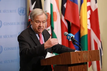 Tổng Thư ký Liên hợp quốc Antonio Guterres phát biểu với báo giới tại New York, Mỹ, ngày 11/10 vừa qua. (Ảnh: TTXVN)