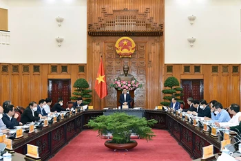 Thủ tướng Phạm Minh Chính chủ trì cuộc họp (Ảnh: NHẬT BẮC/VGP)