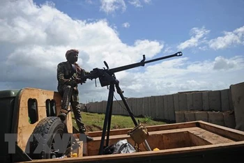 Binh sỹ Somalia được triển khai tại căn cứ quân sự Sanguuni, Somalia. (Ảnh: AFP/TTXVN)
