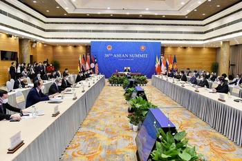 Thủ tướng Phạm Minh Chính dự Hội nghị cấp cao ASEAN lần thứ 38. (Ảnh Bộ Ngoại giao)