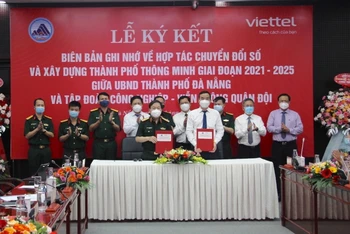 TP Đà Nẵng và Tập đoàn Viettel ký kết biên bản ghi nhớ về xây dựng Thành phố thông minh, chiều 26/10.