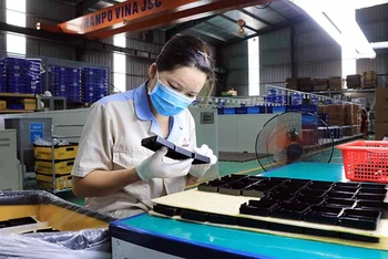 Sản xuất tại Công ty cổ phần Hanpo Vina (Khu công nghiệp Yên Phong, Bắc Ninh). (Ảnh: Thái Sơn)