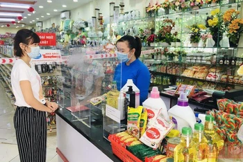 Các hoạt động thương mại – dịch vụ của Hà Nội đang hồi phục mạnh mẽ.