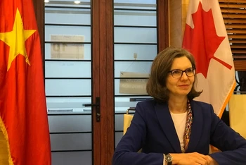 Bà Deborah Paul, Đại sứ Canada tại Việt Nam.
